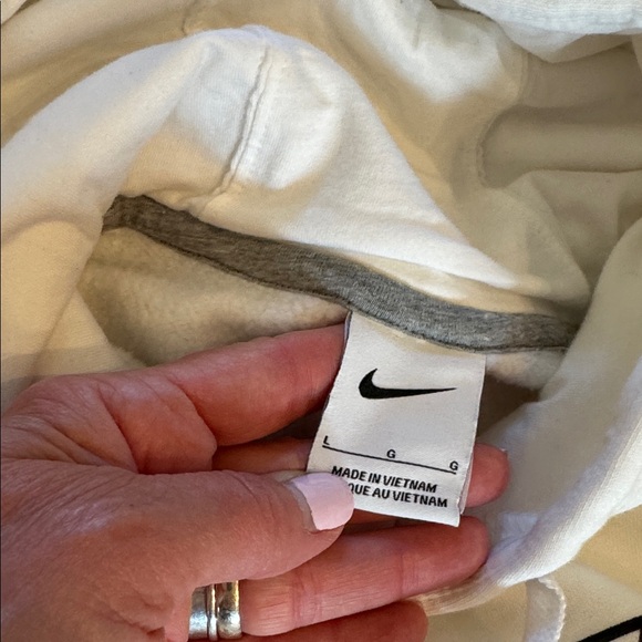 Nike men’s hoodie - Picture 2 of 4